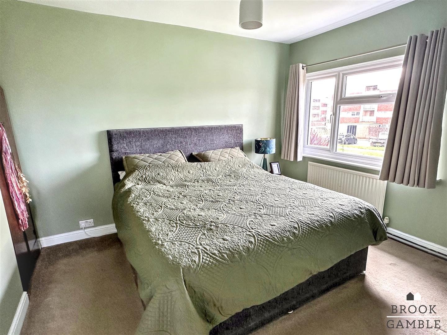 4 Bedroom House. Langney Rise in Eastbourne,  11